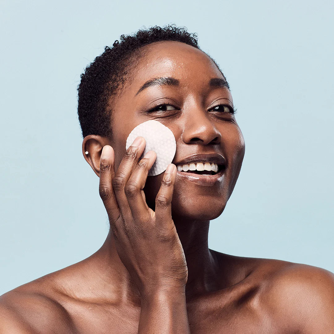 Elevate your skincare ritual with Zero Pore Pad 2.0, a transformative formula enriched with skin-loving ingredients to cleanse, balance, and minimize pores for a flawless, airbrushed finish